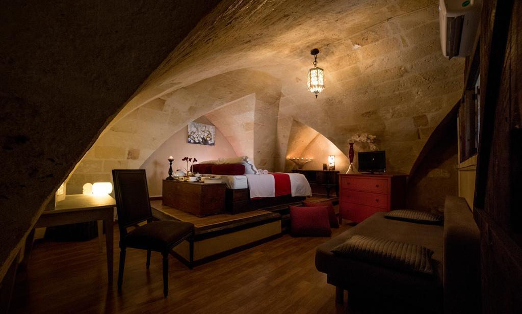 Palazzo Delle Viole Bed & Breakfast ออเรีย ภายนอก รูปภาพ