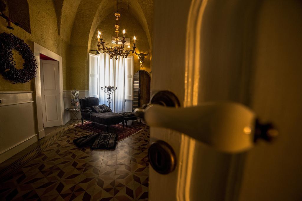 Palazzo Delle Viole Bed & Breakfast ออเรีย ภายนอก รูปภาพ
