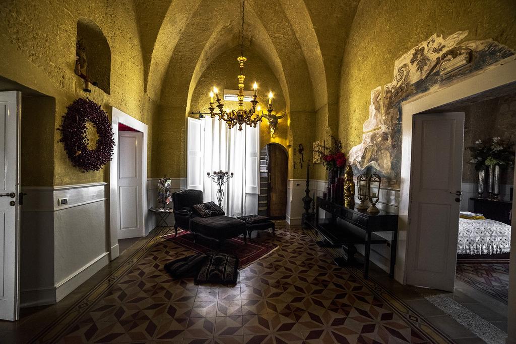 Palazzo Delle Viole Bed & Breakfast ออเรีย ภายนอก รูปภาพ